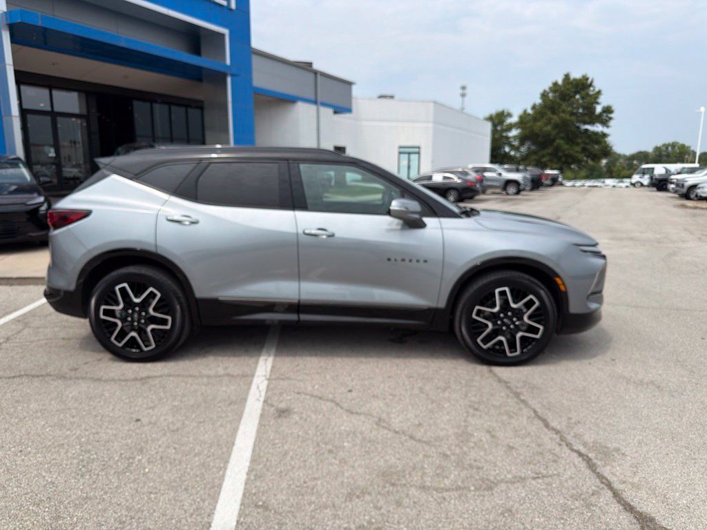 Used 2026 Chevrolet Blazer RS w/ Driver Confidence II Package AWD/4WD image 2