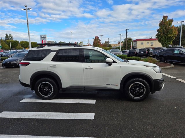 Used 2025 Nissan Pathfinder Rock Creek image 6