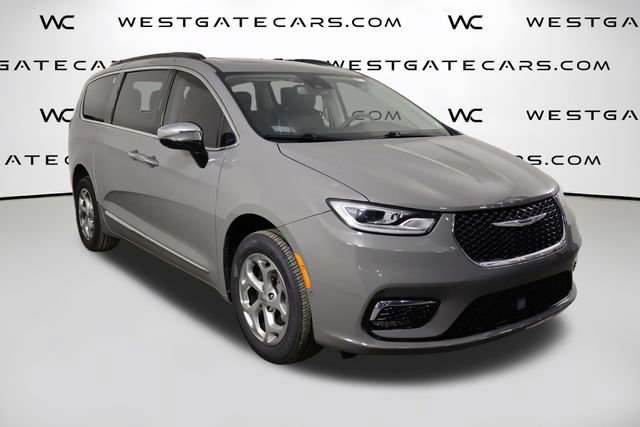 Used 2023 Chrysler Pacifica Limited w/ Uconnect Theater Family Group AWD/4WD image 47