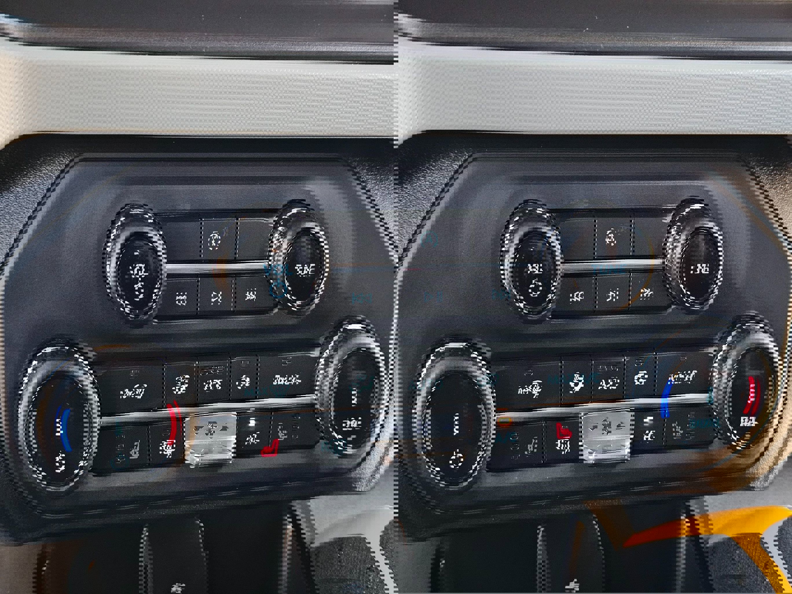 Used 2022 Ford Bronco Badlands w/ Sasquatch Package image 39