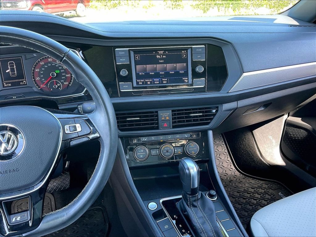 Used 2021 Volkswagen Jetta R-Line FWD image 17