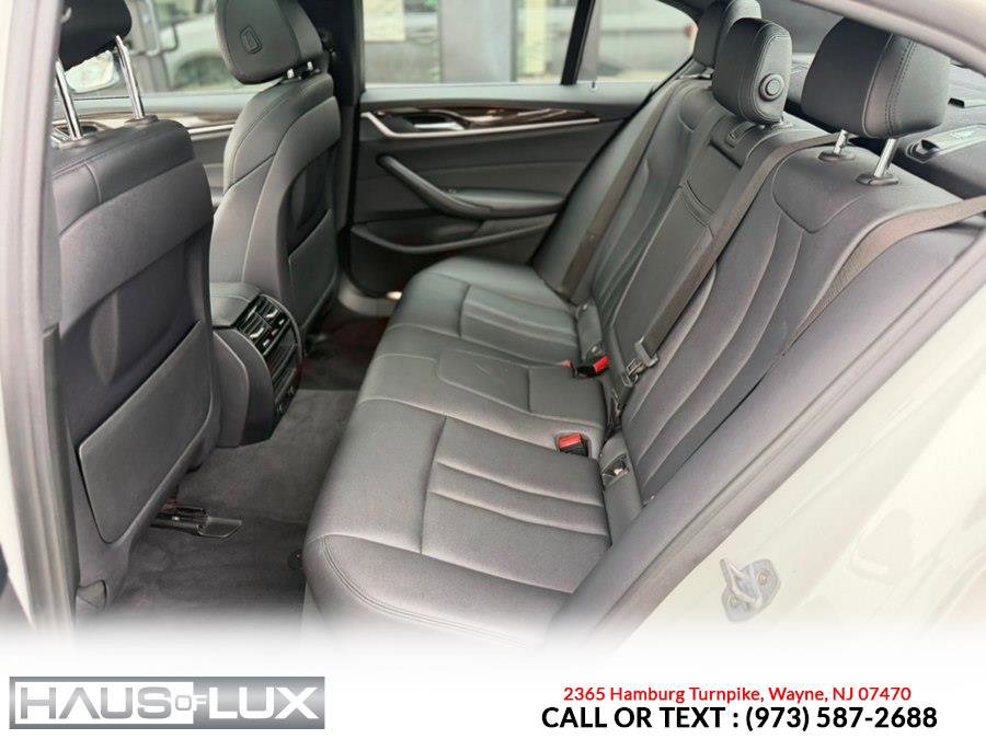 Used 2019 BMW 530i xDrive AWD/4WD image 12