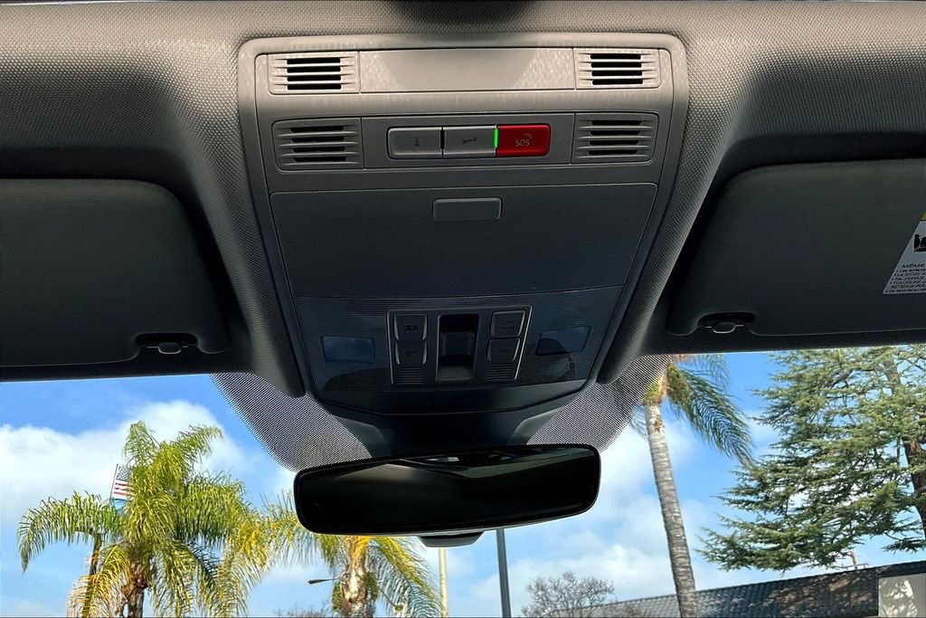 Used 2025 Volkswagen Jetta SEL image 15