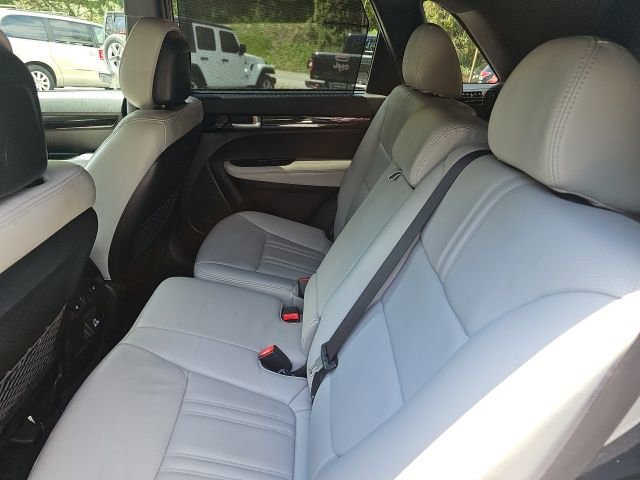 Used 2014 Kia Sorento SX w/ 3rd Row Package image 14