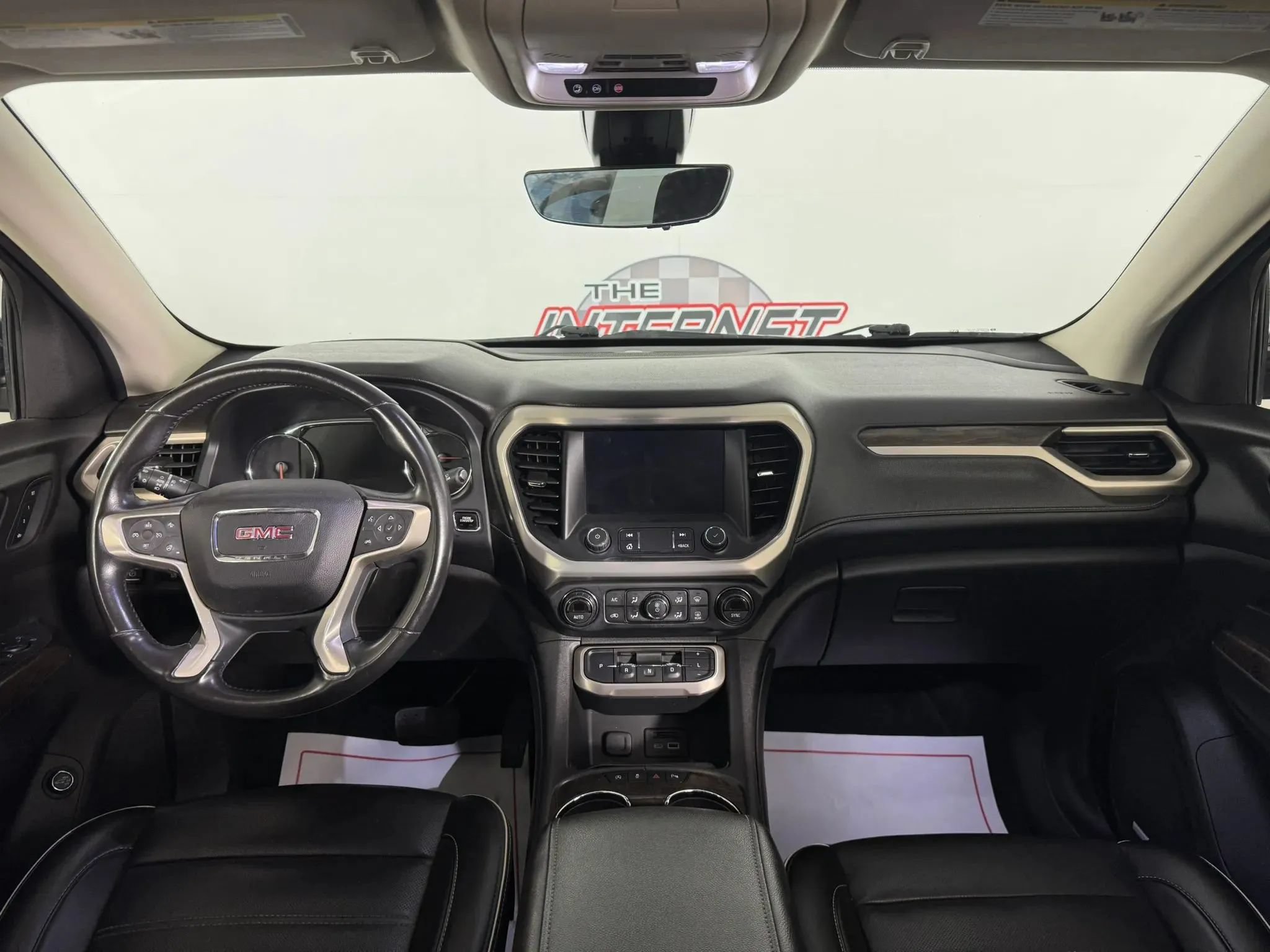 Used 2021 GMC Acadia Denali w/ Denali Ultimate Package AWD/4WD image 11