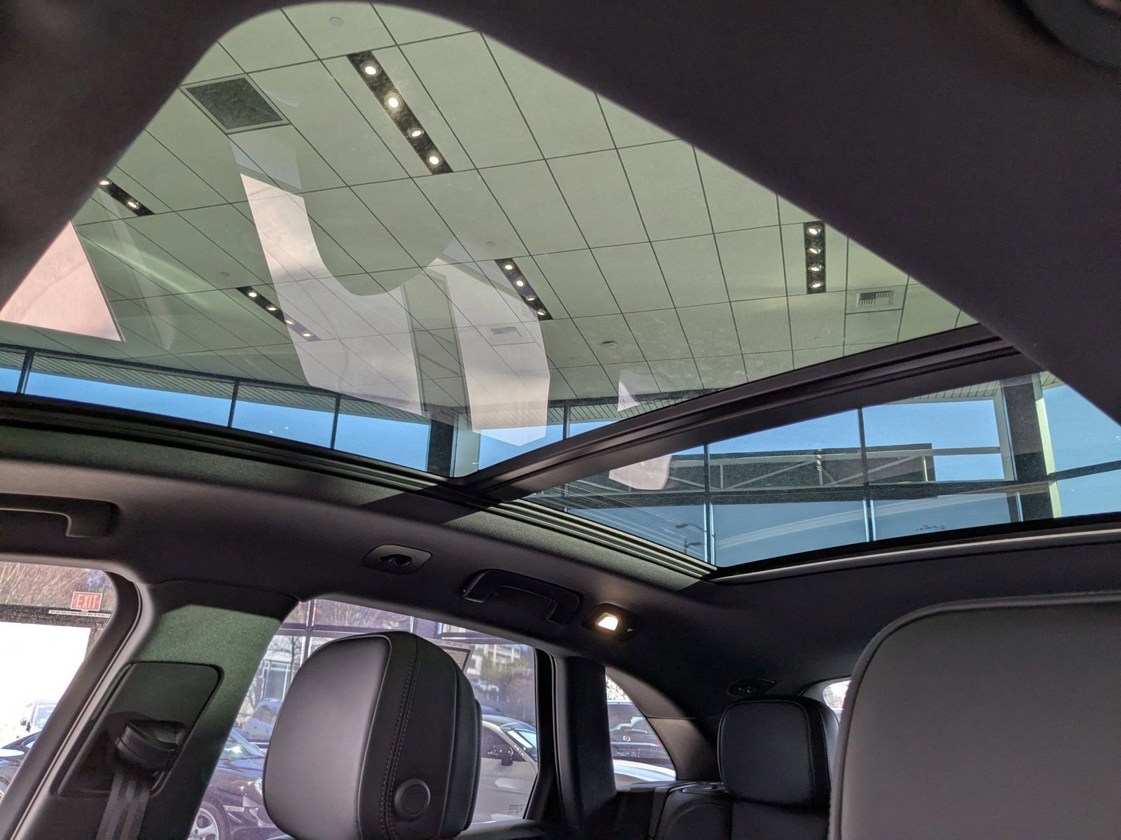 Certified 2025 Porsche Macan image 26