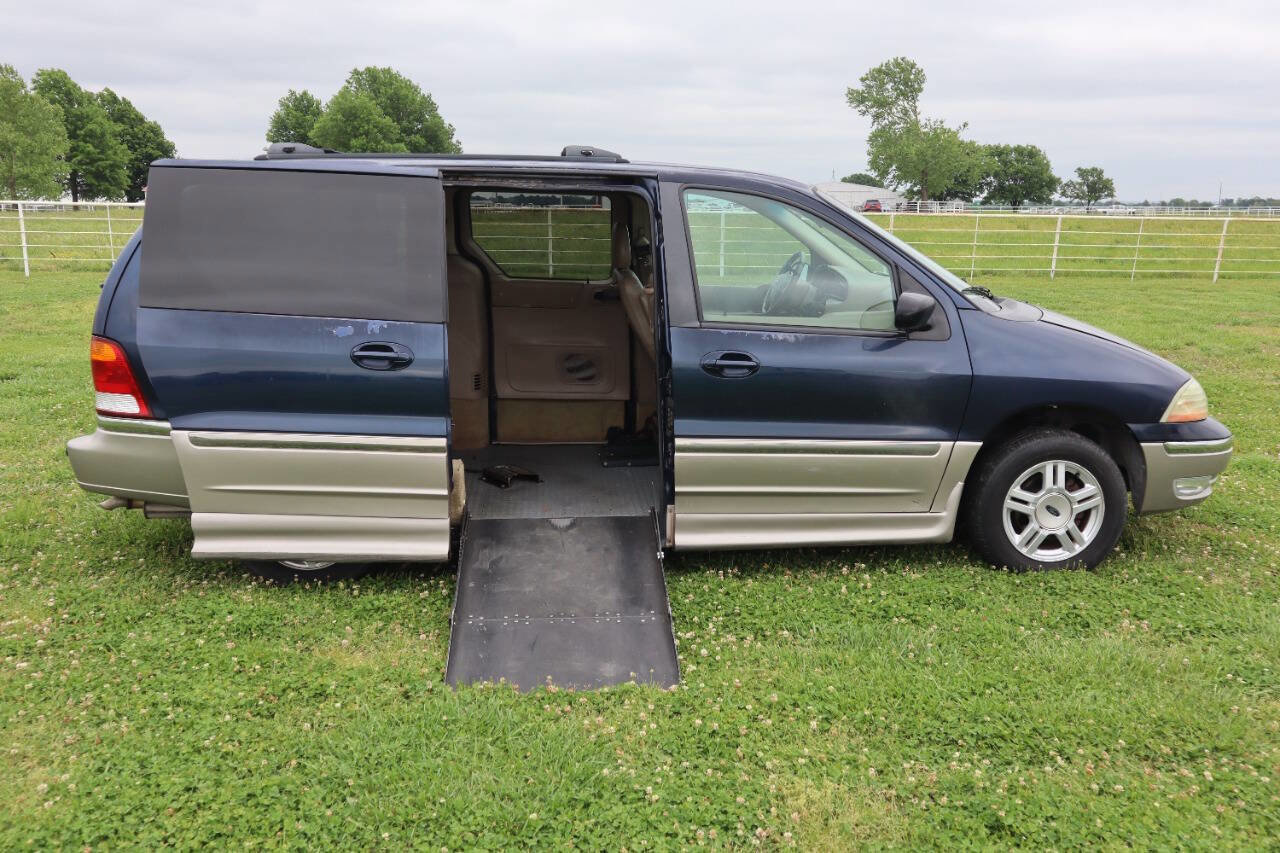 Used 2002 Ford Windstar SEL FWD image 16