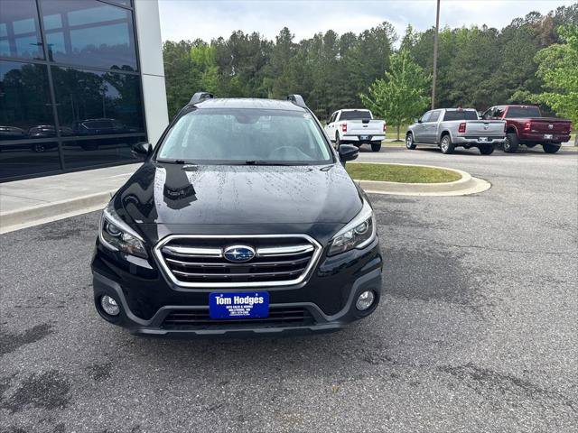 Used 2018 Subaru Outback 2.5i Premium AWD/4WD image 2