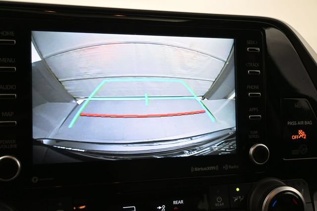 Used 2022 Toyota Highlander XLE AWD/4WD image 21