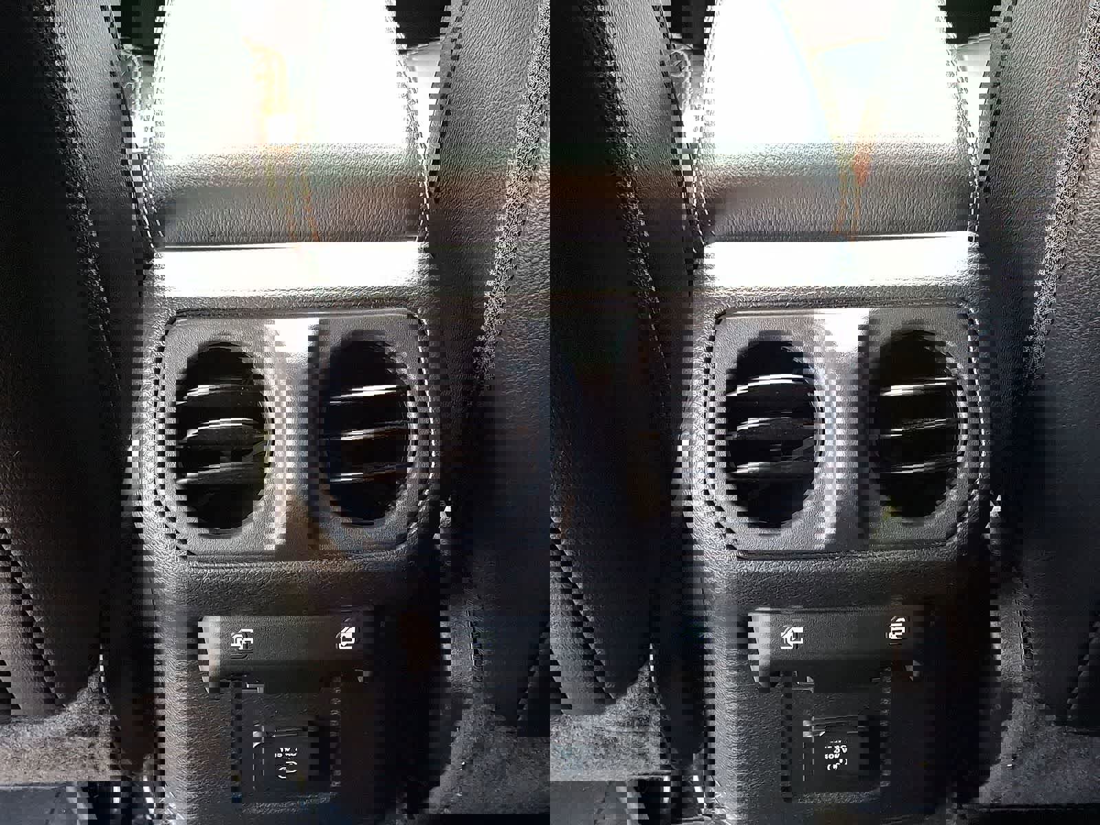 Used 2023 Jeep Gladiator Overland image 27