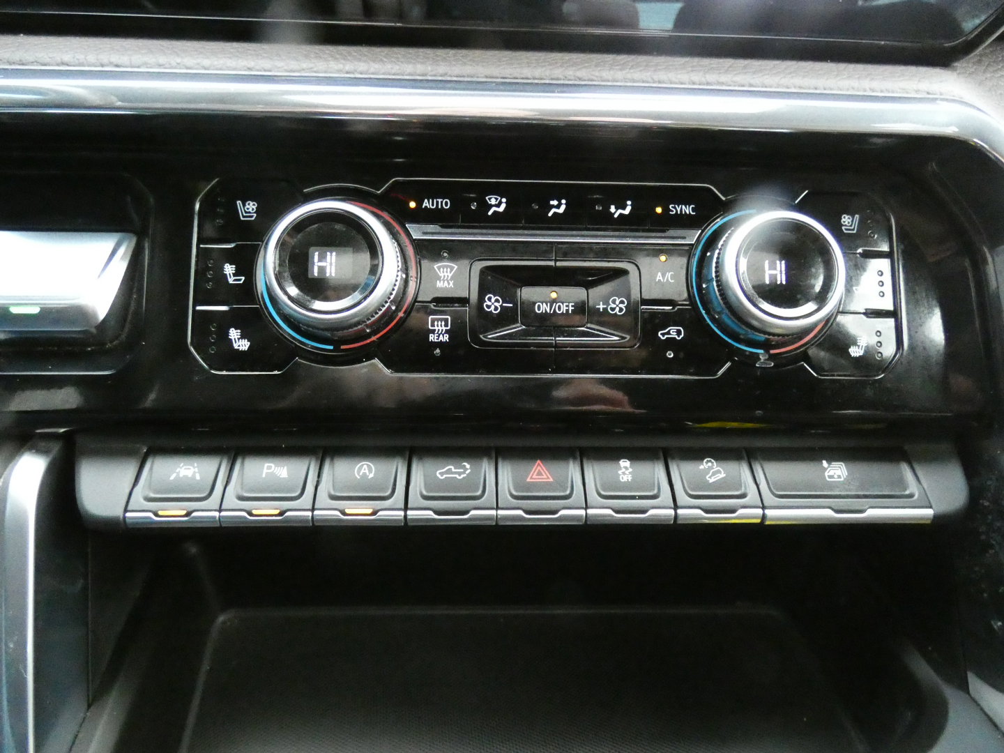 Used 2024 GMC Sierra 1500 Denali w/ Denali Reserve Package image 24