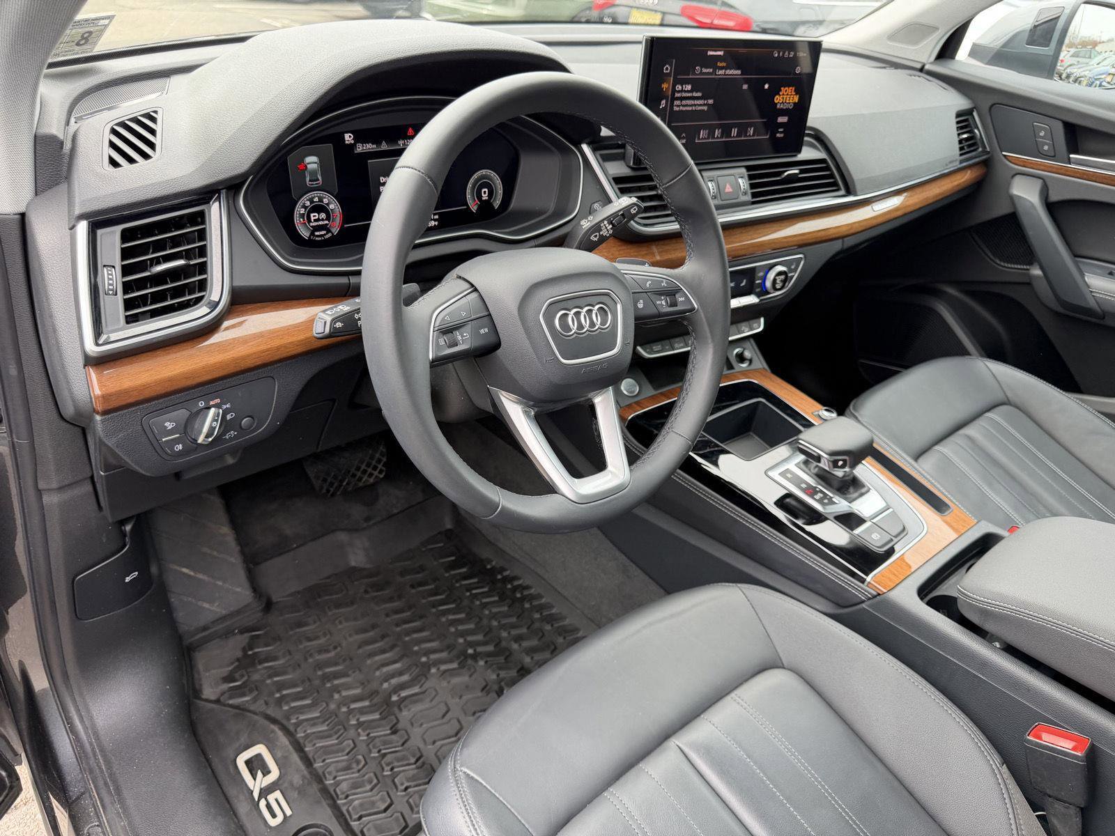 Used 2023 Audi Q5 2.0T Premium Plus w/ Premium Plus Package image 13