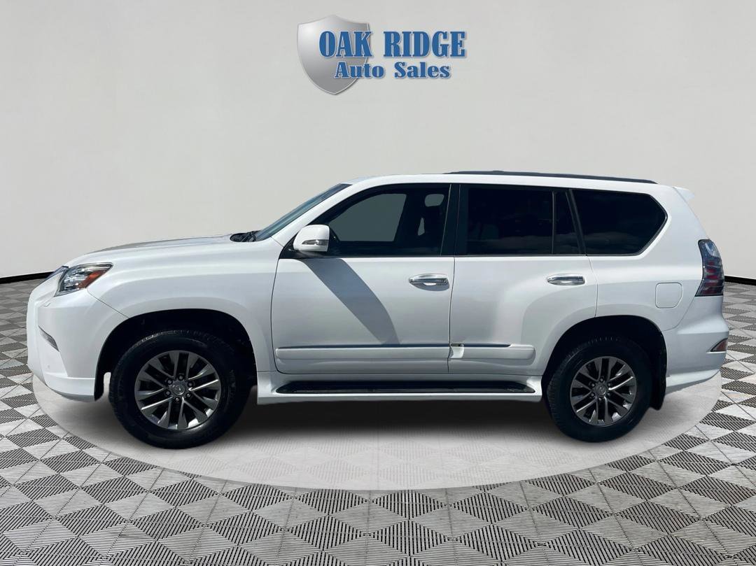 Used 2016 Lexus GX 460 Luxury w/ Preferred Accessory Package AWD/4WD image 8