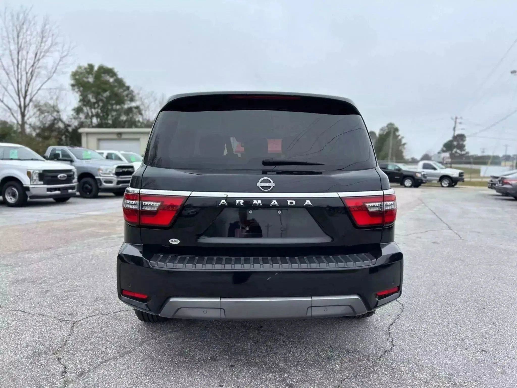 Used 2021 Nissan Armada SV w/ SV Appearance Package image 8