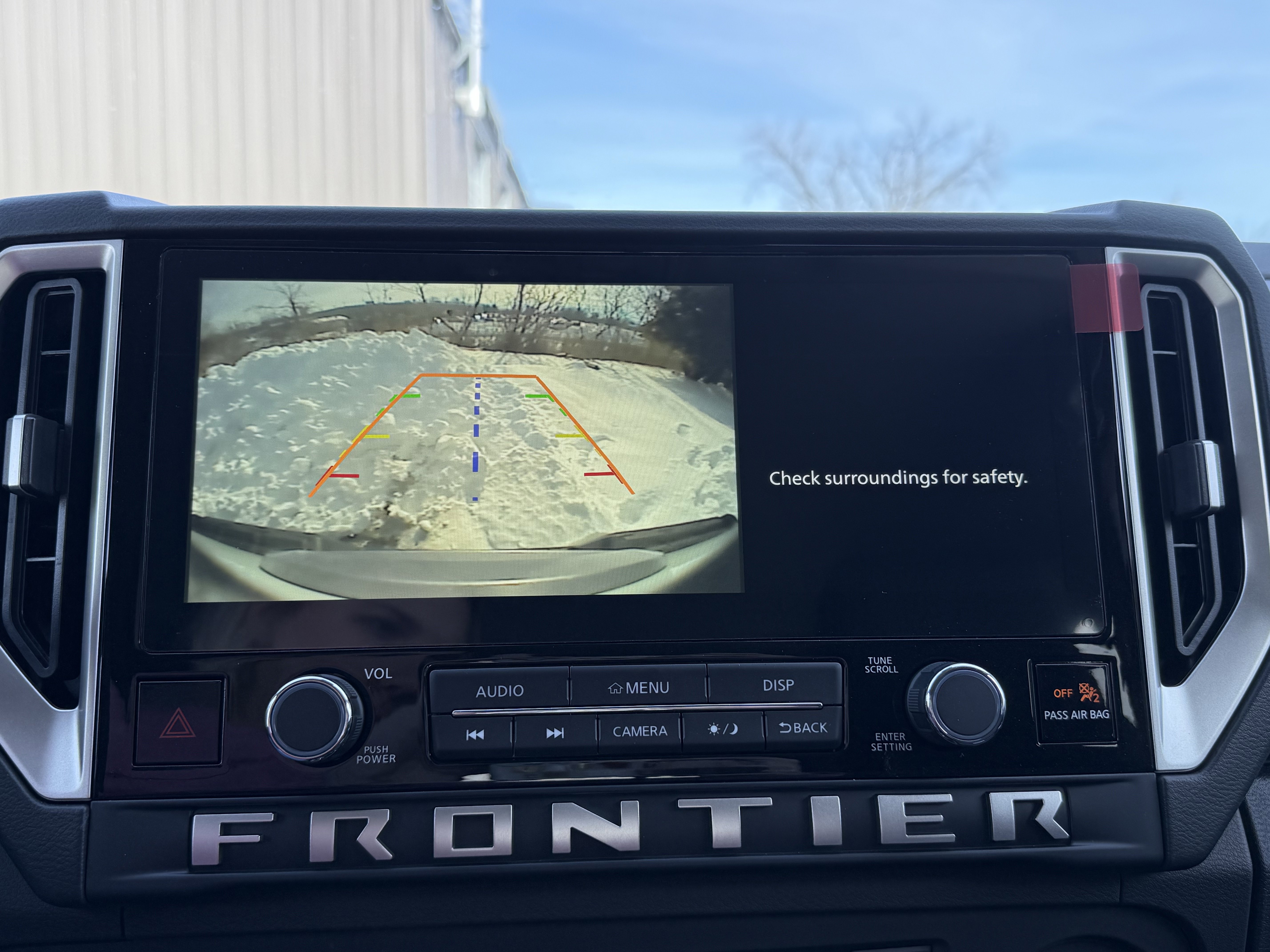 Used 2025 Nissan Frontier SV w/ SV Convenience Package image 3