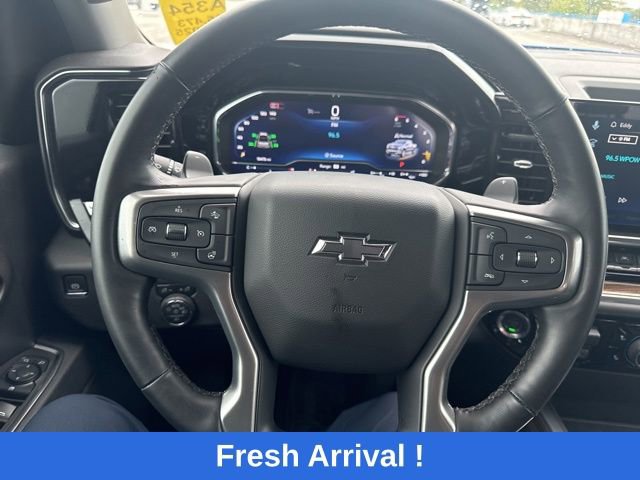 Used 2025 Chevrolet Silverado 1500 RST RWD image 5