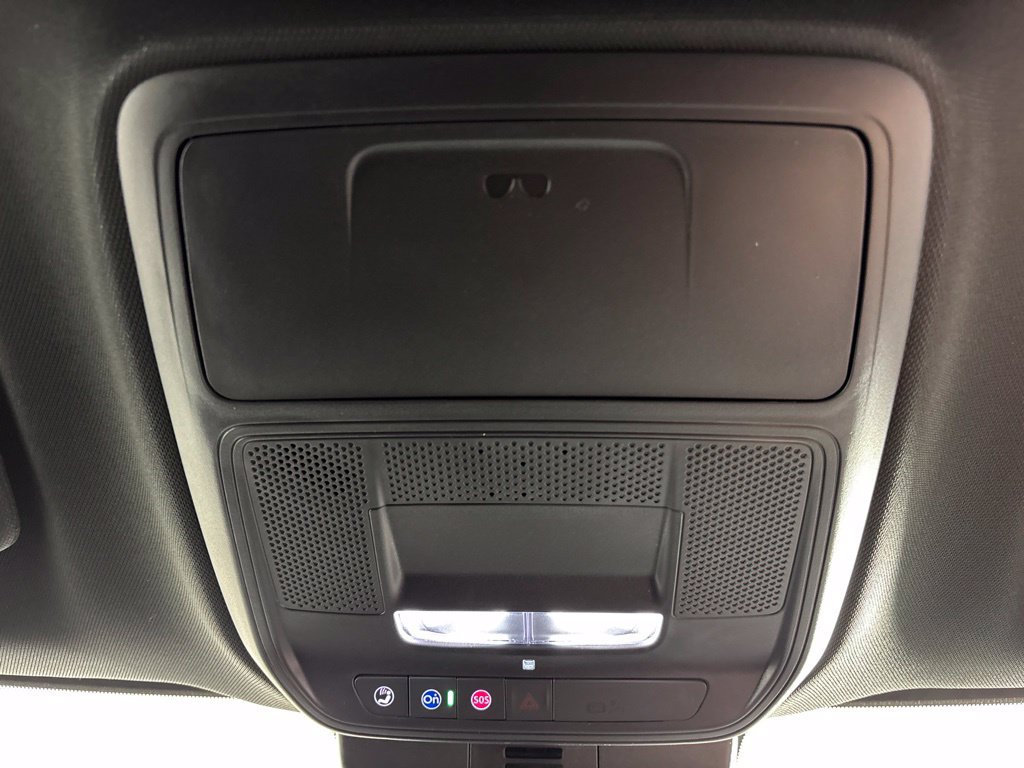 New 2027 Chevrolet Traverse LT w/ LPO, Floor Liner Package FWD image 13