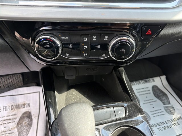 Used 2024 Chevrolet Trax LT w/ Driver Confidence Package image 19