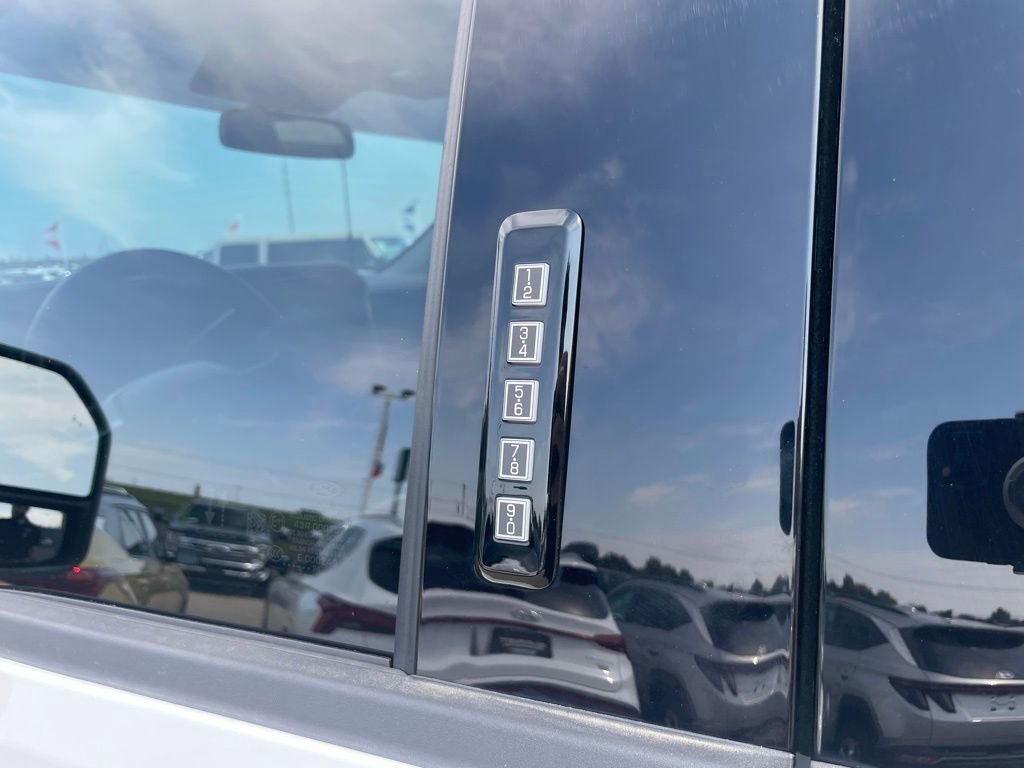 Used 2024 Ford F250 Lariat w/ Lariat Ultimate Package image 67