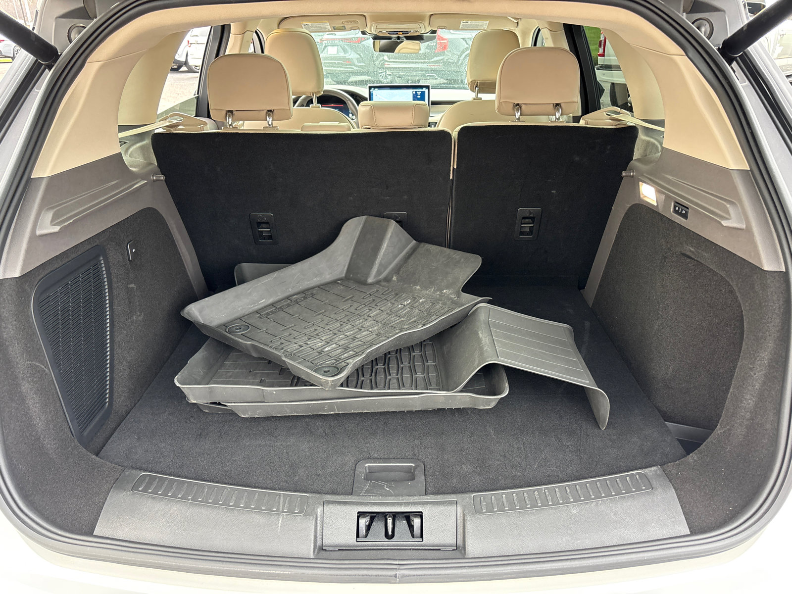 Certified 2024 Lincoln Corsair AWD w/ Equipment Group 101A image 9