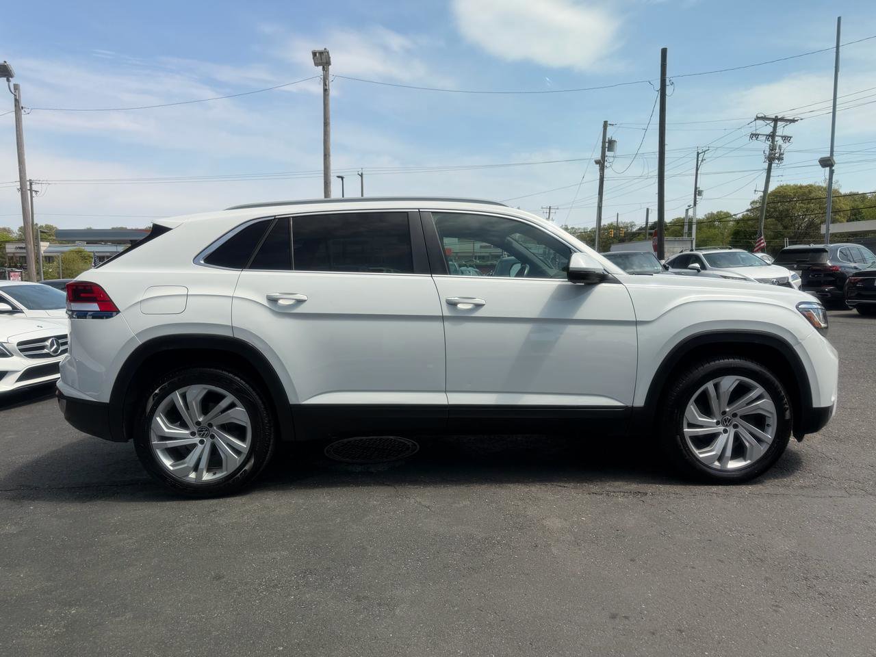 Used 2020 Volkswagen Atlas Cross Sport SEL AWD/4WD image 4
