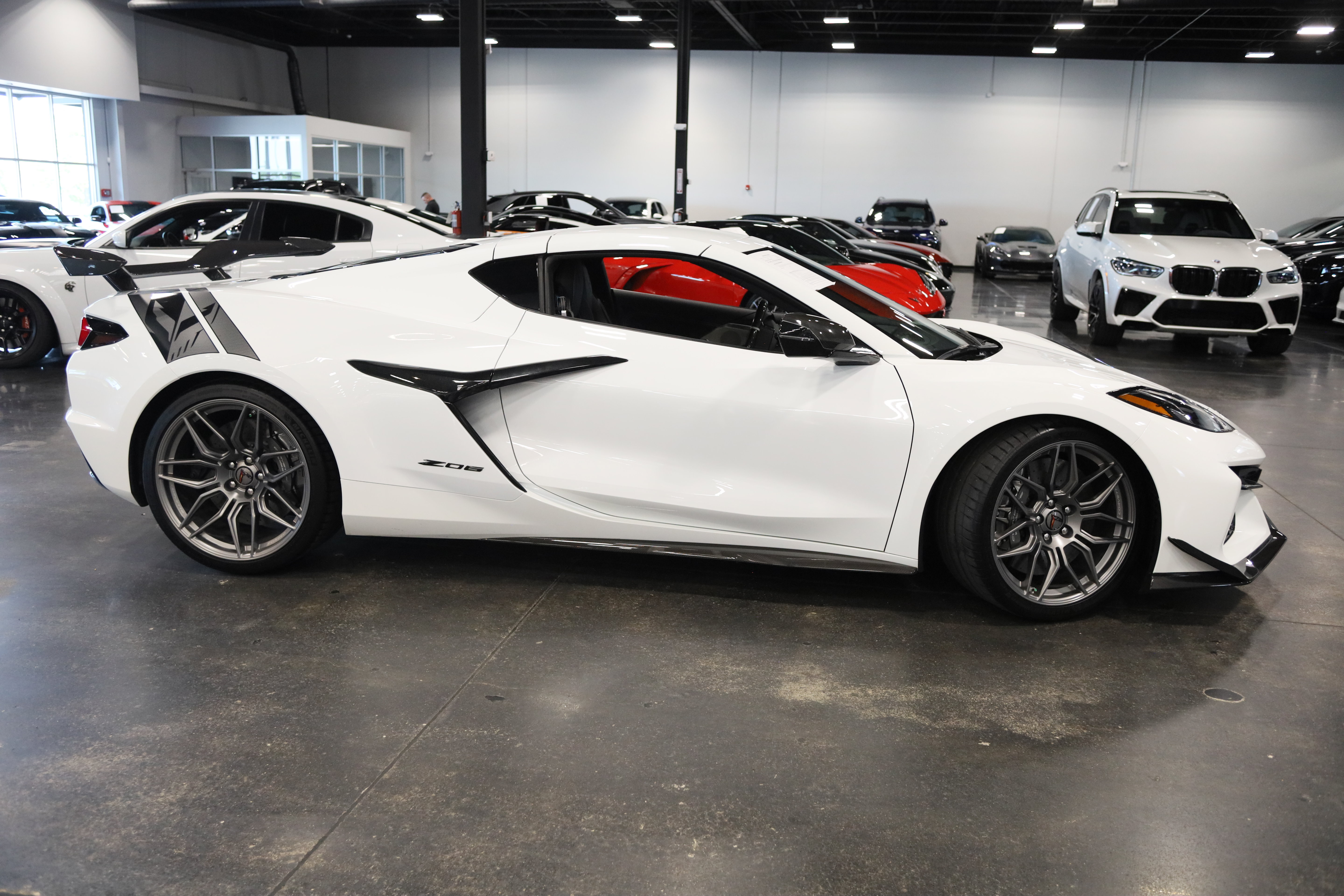 Used 2024 Chevrolet Corvette Z06 w/ Z07 Performance Package RWD image 8