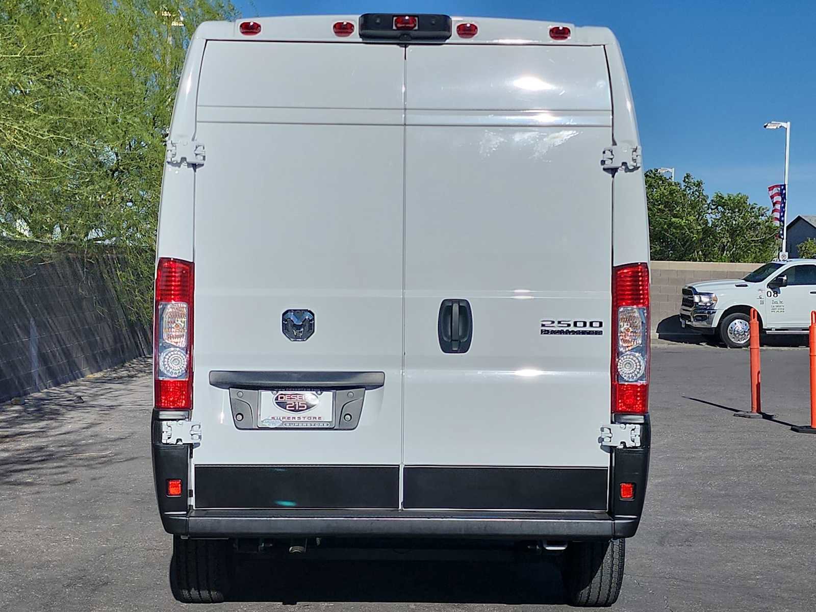 Used 2025 RAM ProMaster 2500 w/ Convenience Group FWD image 7