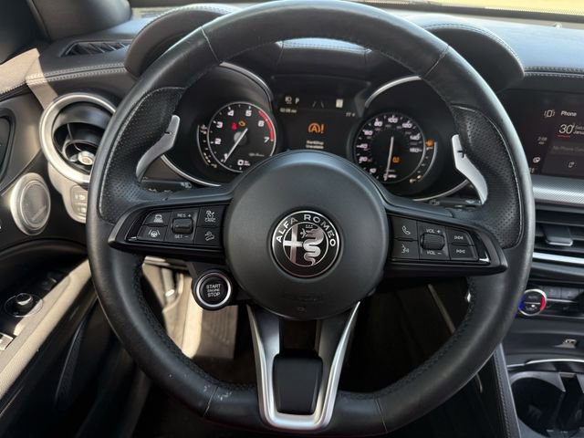 Used 2022 Alfa Romeo Stelvio Veloce AWD/4WD image 13