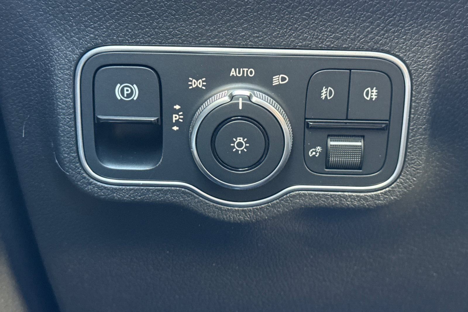 New 2026 Mercedes-Benz GLB 250 image 29