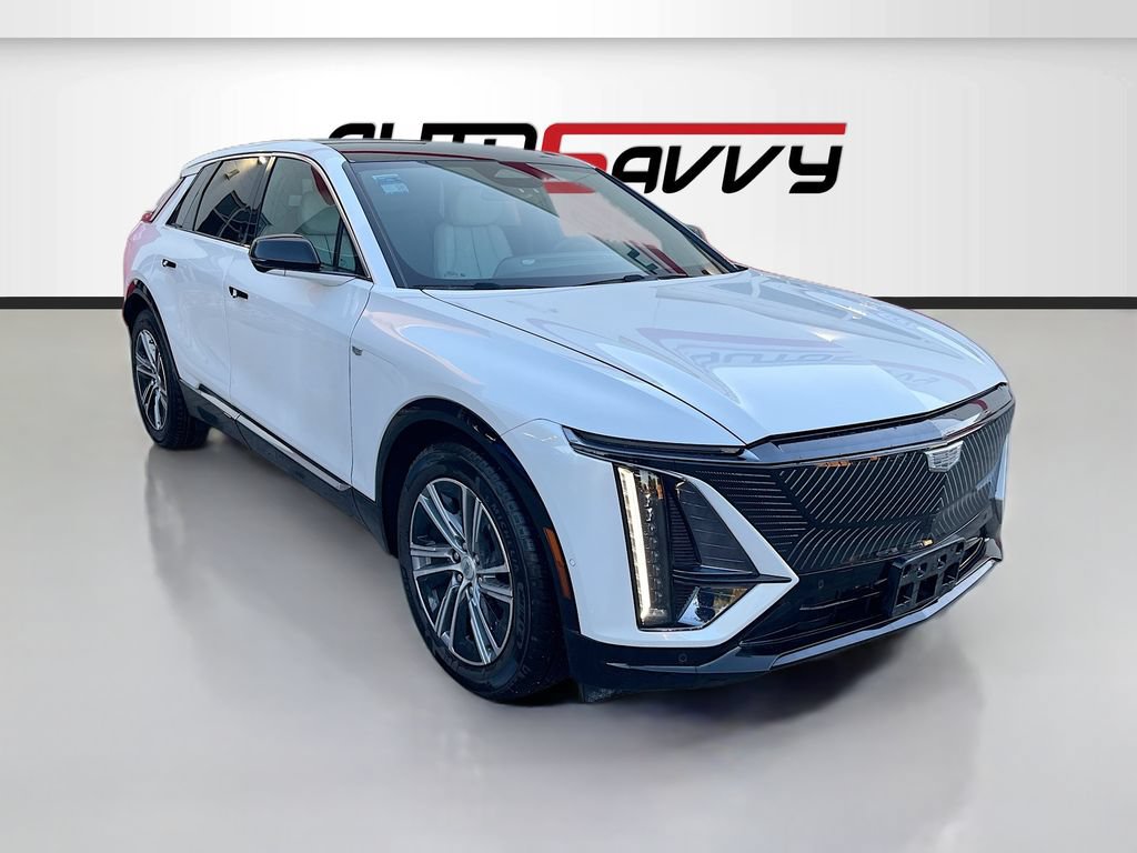 Used 2025 Cadillac Lyriq Luxury AWD/4WD image 1