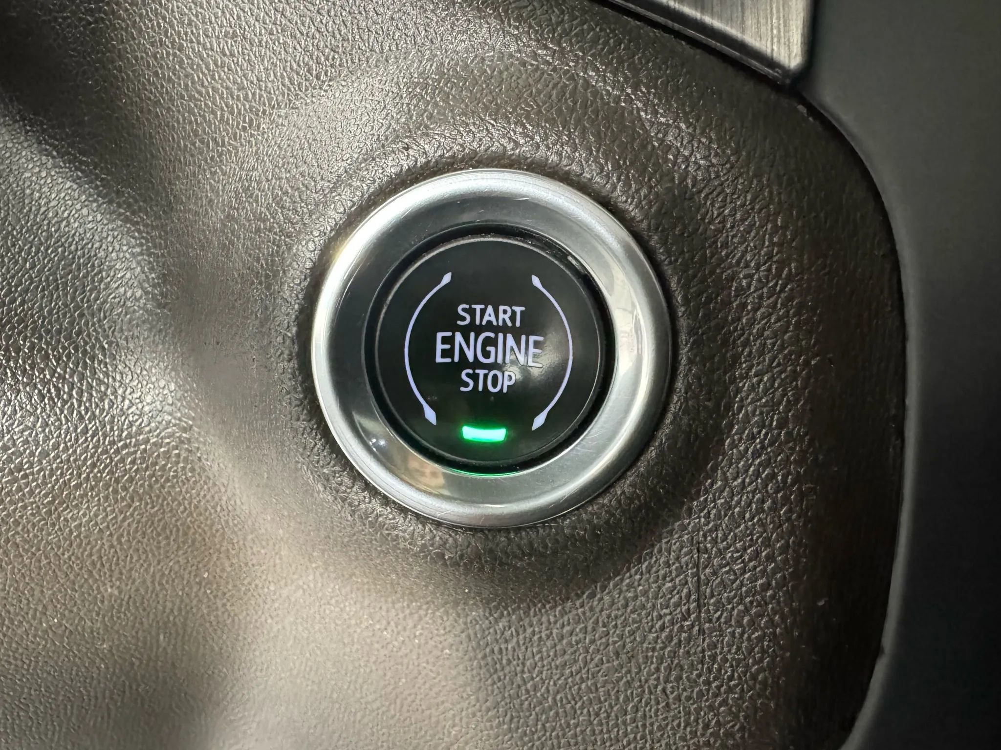 Used 2020 GMC Sierra 3500 Denali w/ Denali Ultimate Package image 17