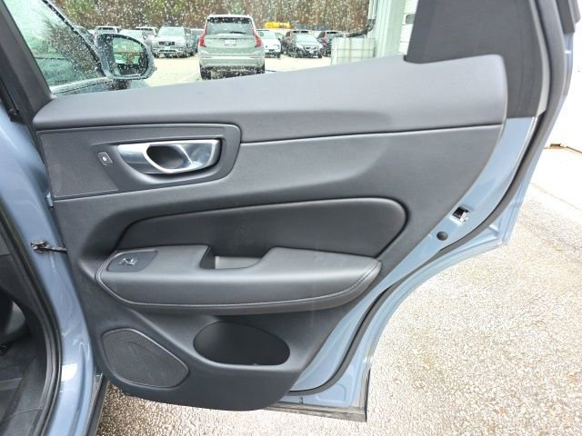 Certified 2023 Volvo XC60 B5 Plus w/ Climate Package image 18