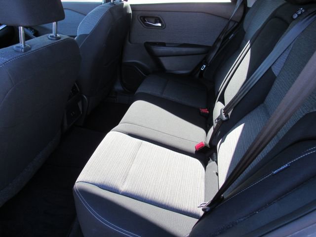 Used 2023 Nissan Rogue SV image 15
