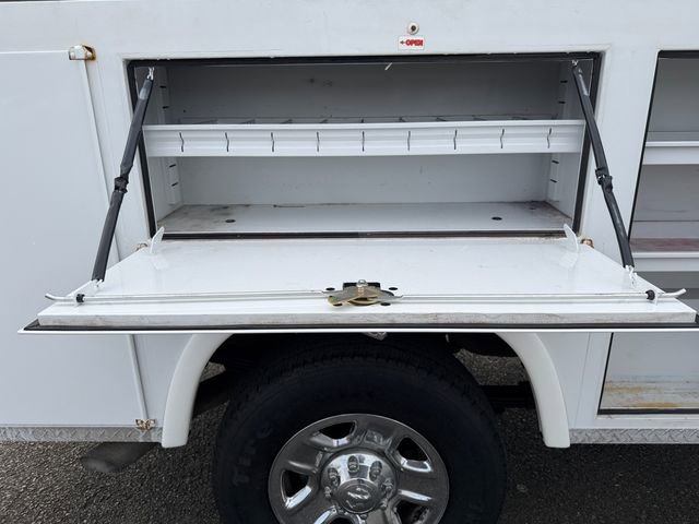 Used 2016 RAM 3500 SLT image 43