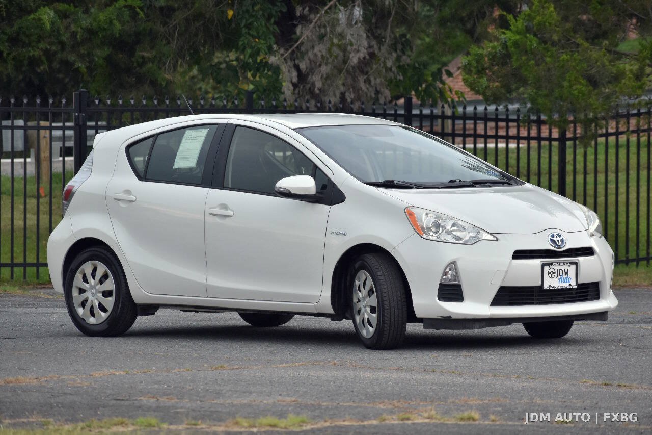 Used 2012 Toyota Prius C Three FWD image 4