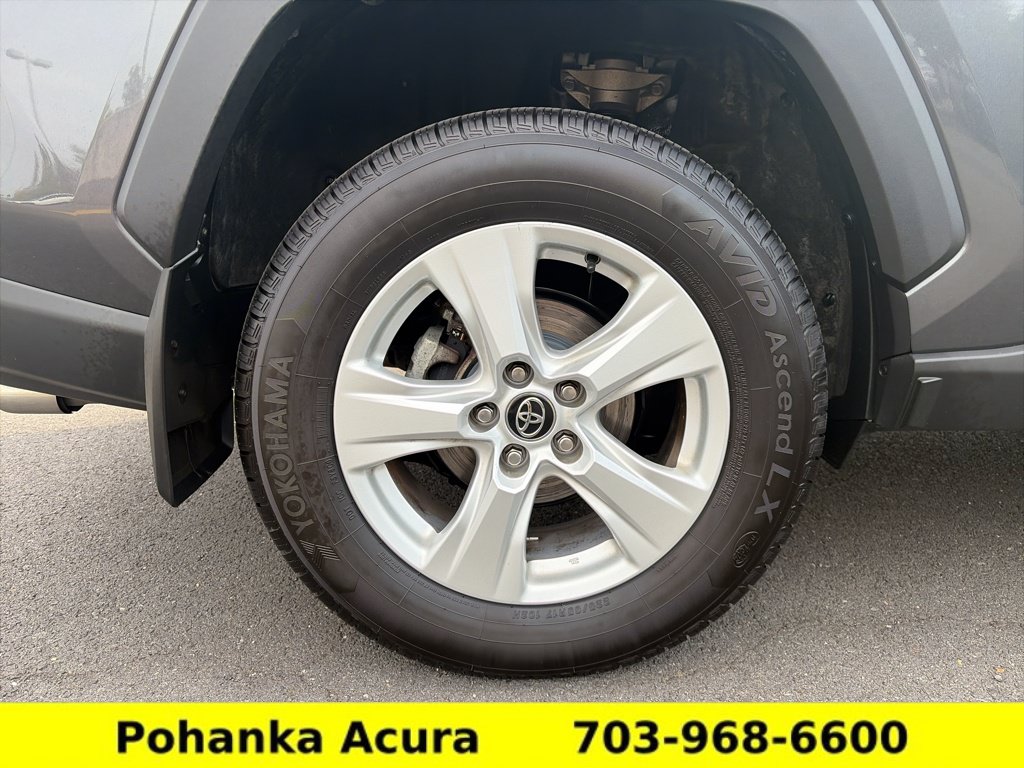 Used 2021 Toyota RAV4 XLE AWD/4WD image 25