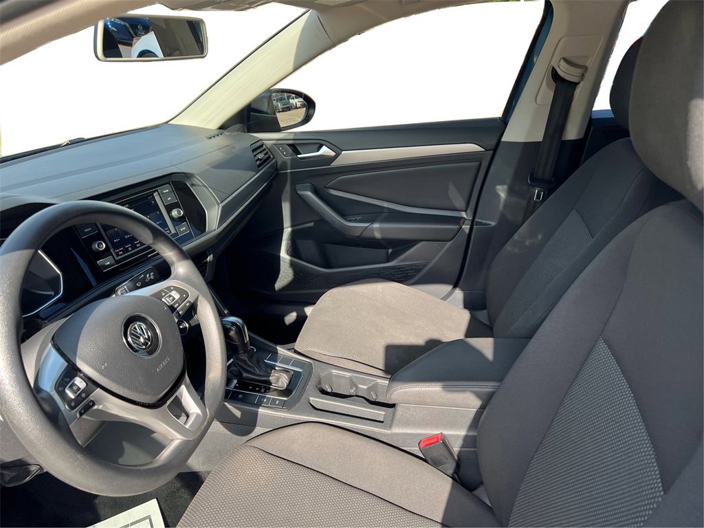 Used 2019 Volkswagen Jetta R-Line image 10