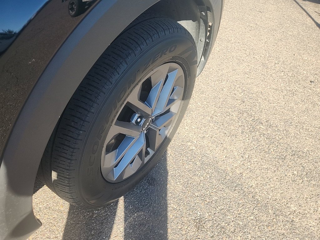 Certified 2024 Kia Telluride LX FWD image 15