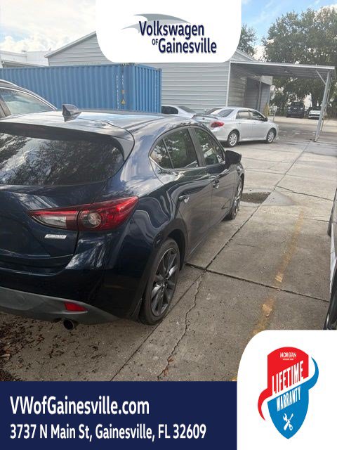 Used 2015 MAZDA MAZDA3 i Touring w/ Technology Package FWD image 5