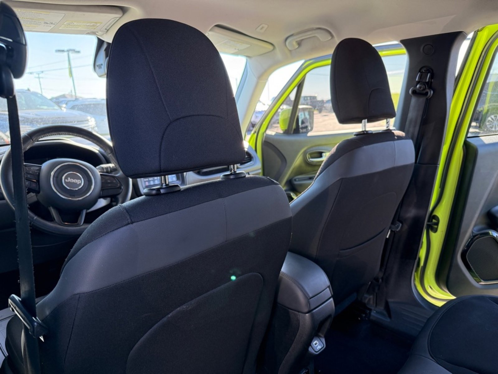 Used 2018 Jeep Renegade Altitude image 18