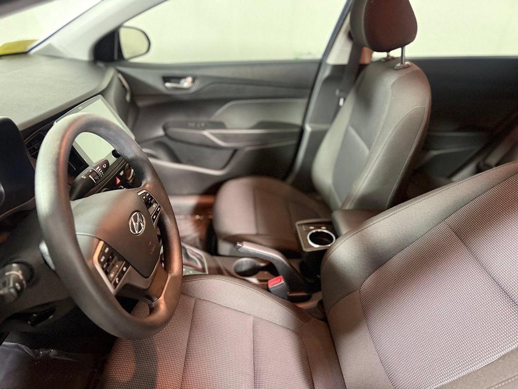 Used 2022 Hyundai Accent SE FWD image 19