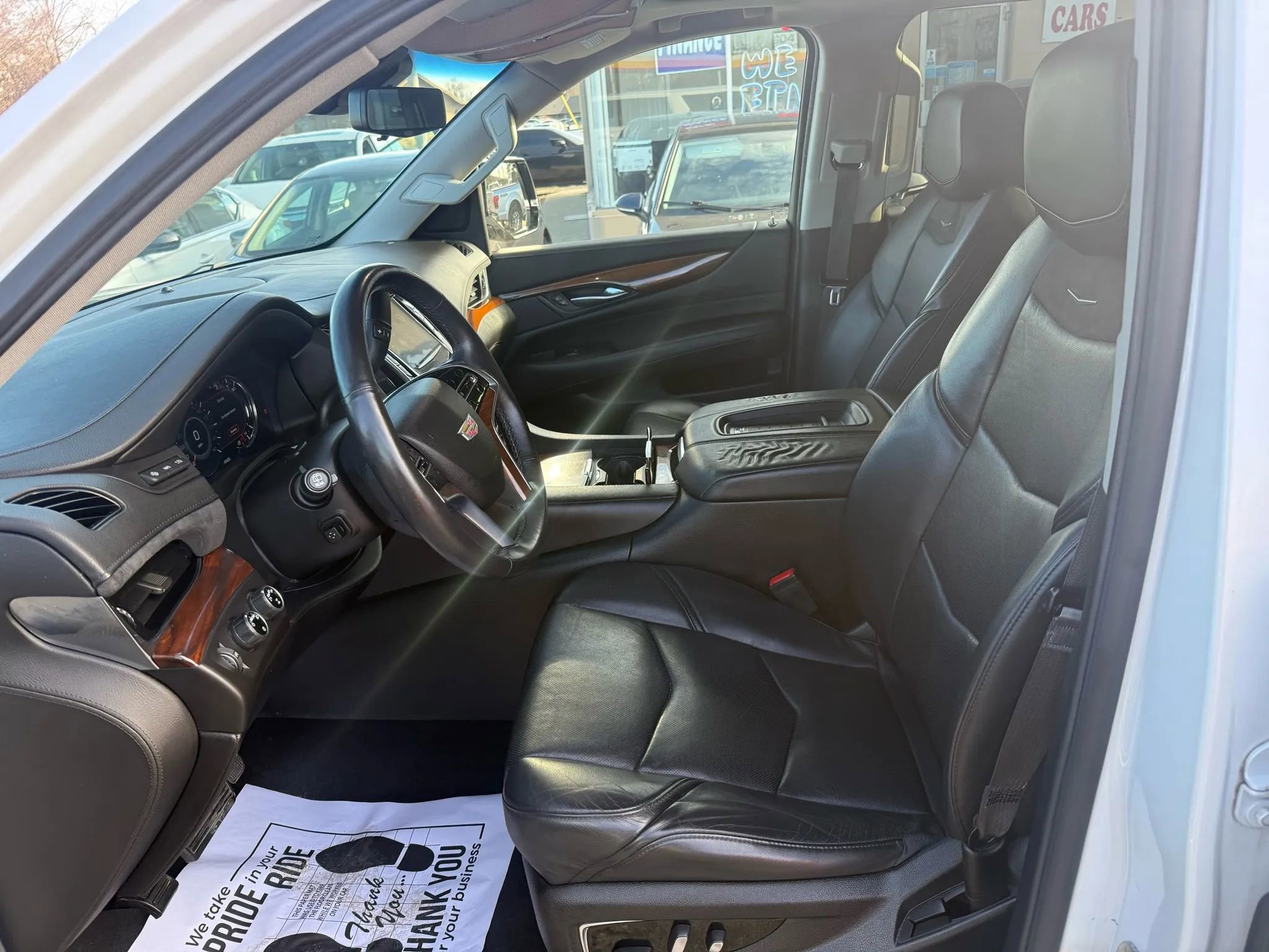 Used 2017 Cadillac Escalade ESV Luxury image 12