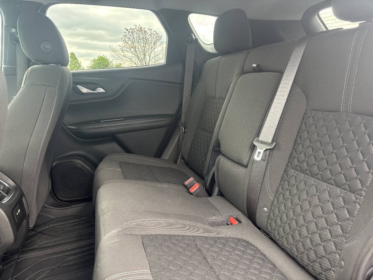 Used 2022 Chevrolet Blazer LT FWD image 17