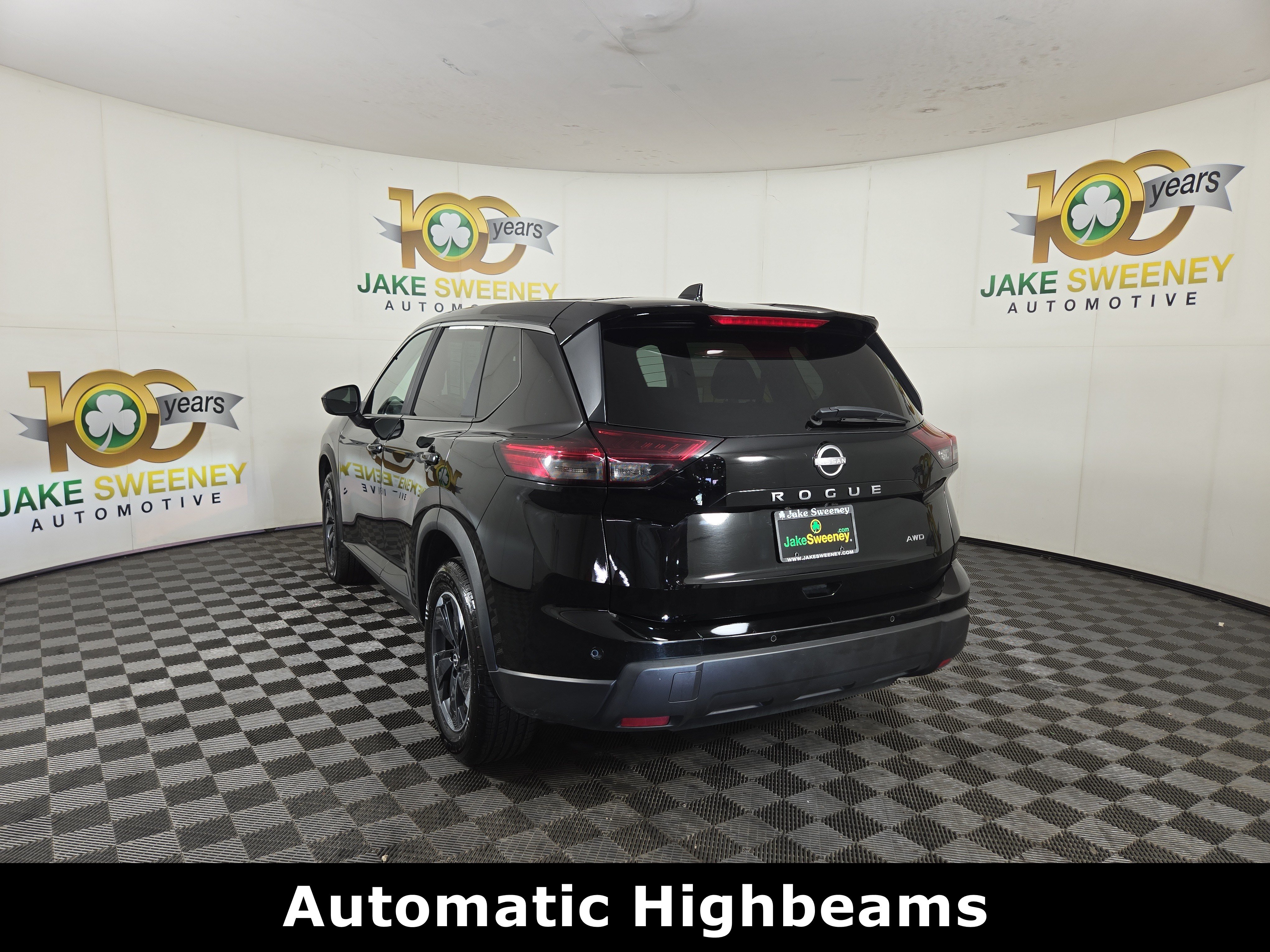 Used 2025 Nissan Rogue SV AWD/4WD image 6