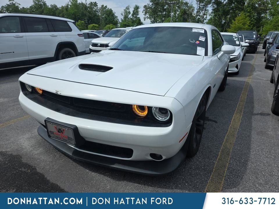 Used 2022 Dodge Challenger R/T RWD image 1
