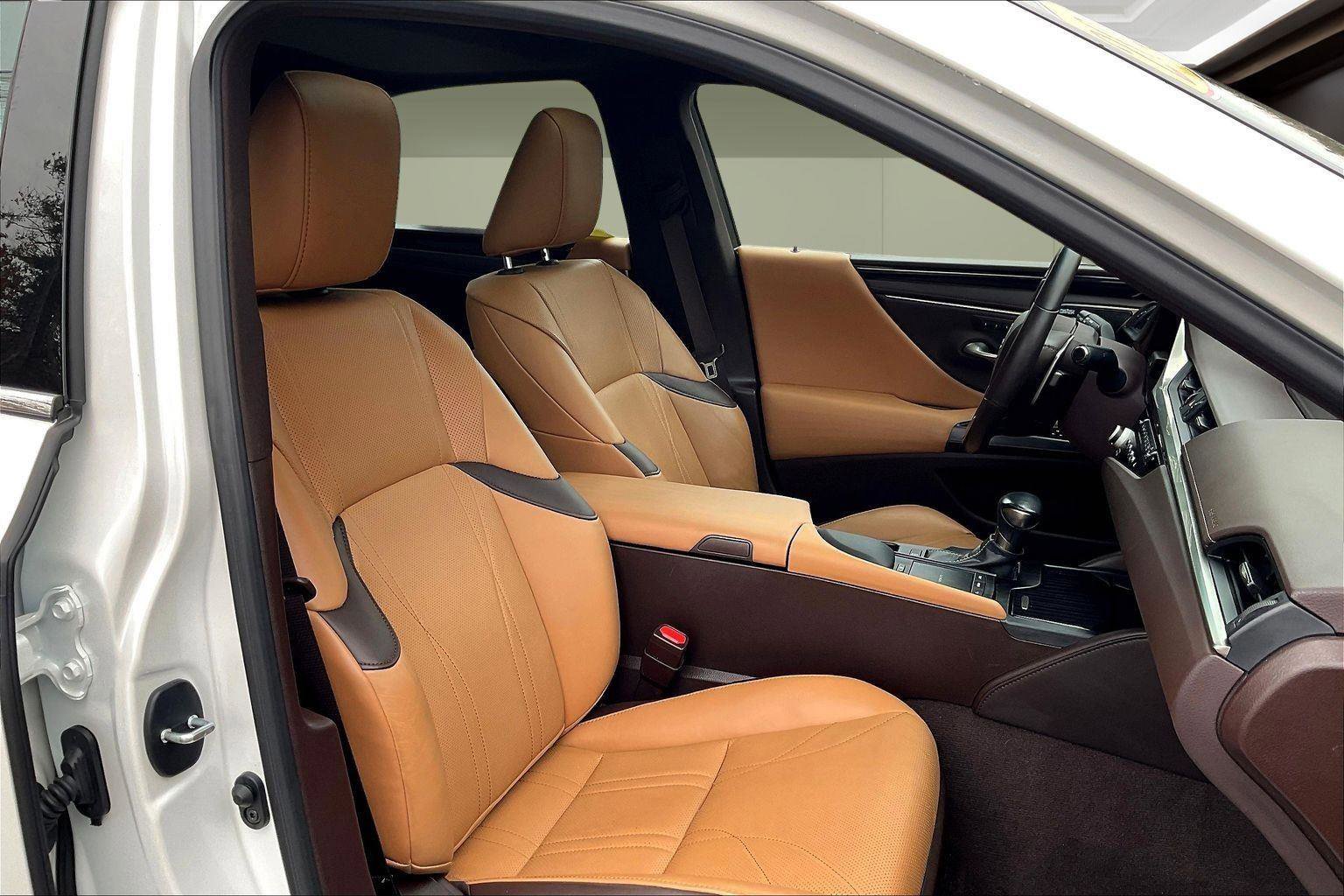 Used 2021 Lexus ES 250 w/ Luxury Package image 7