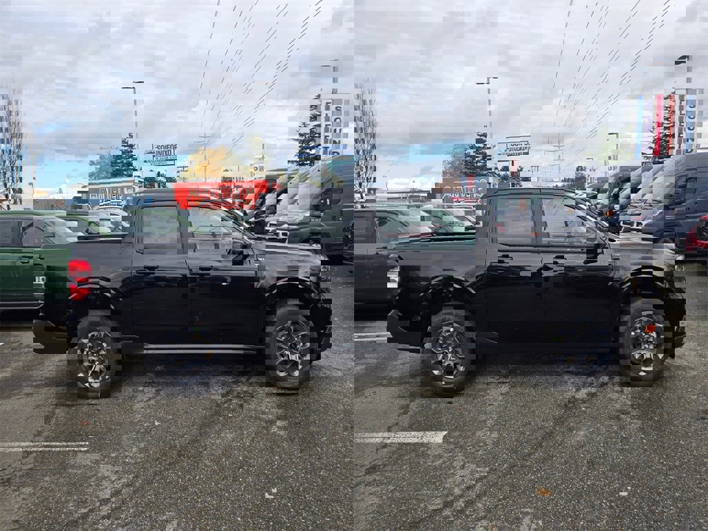 New 2025 Ford Maverick XLT w/ XLT Luxury Package image 4