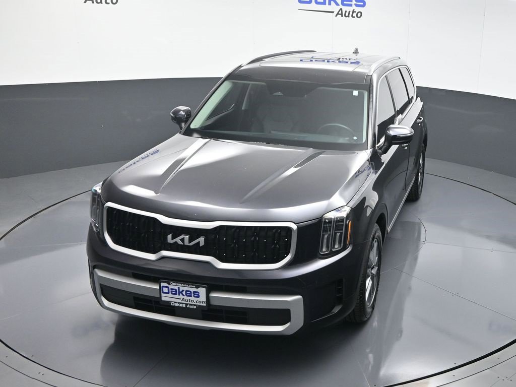 Certified 2025 Kia Telluride EX image 55