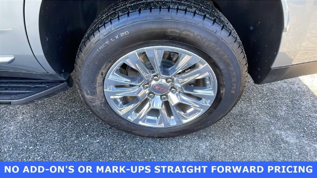 Used 2025 GMC Yukon Denali RWD image 30