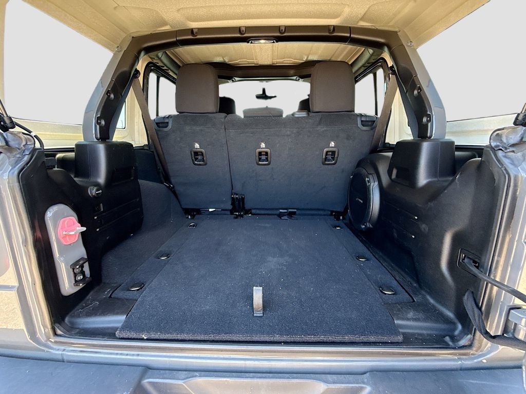 Used 2019 Jeep Wrangler Unlimited Sahara image 29